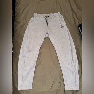 Nike Tech Men’s Fleece Straight leg fit Wide Hem